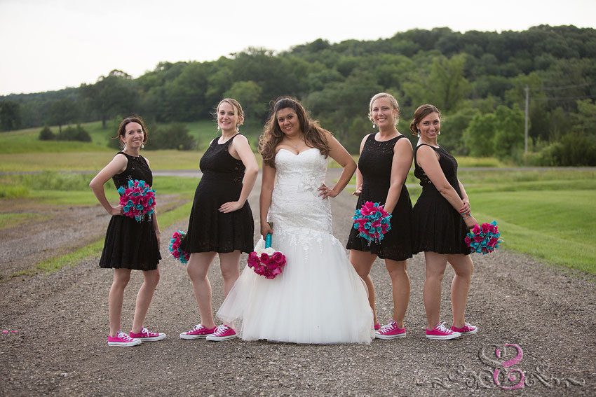 35-bridesmaids-pose-michigan-wedding-photographer