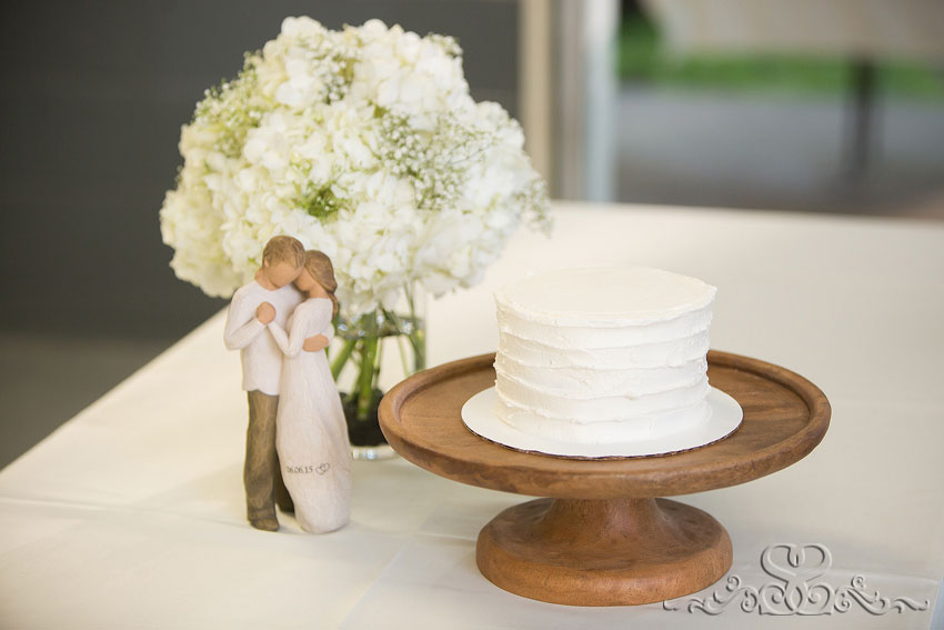 56-simple white wedding cake grand rapids photographer