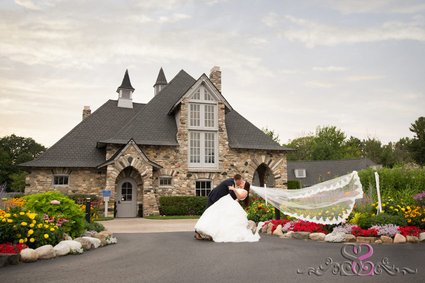 Glamorous Castle Farms Wedding in Charlevoix Michigan