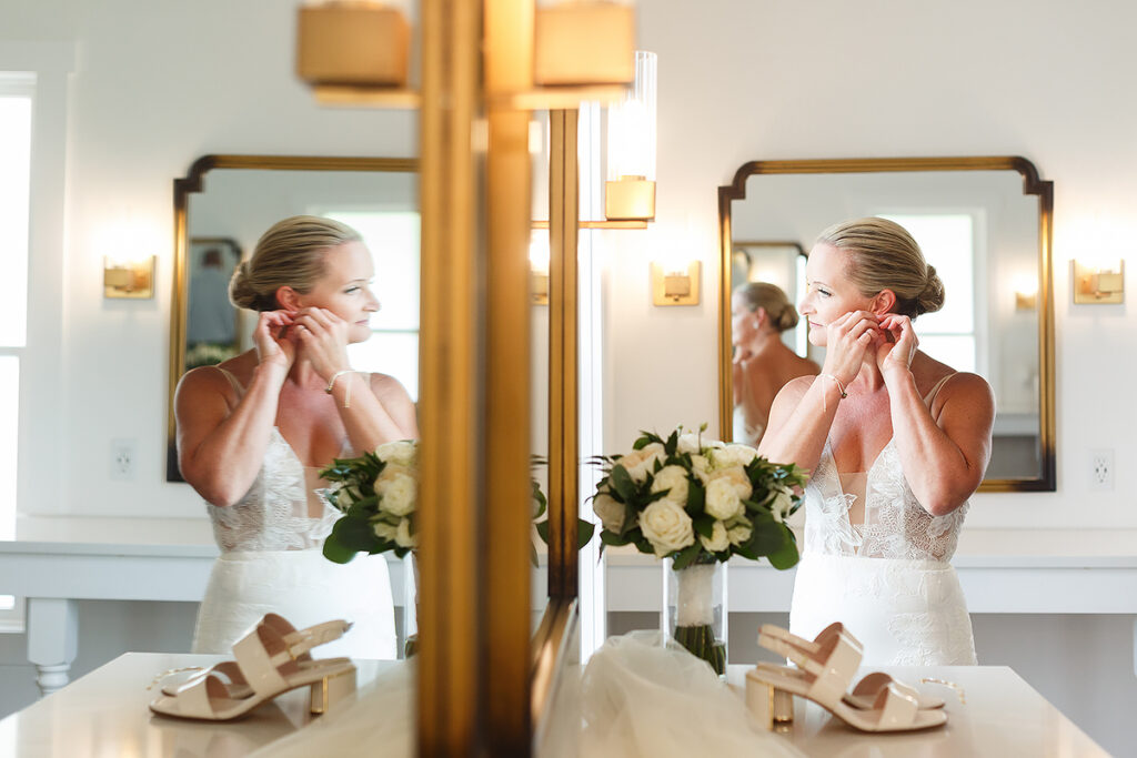 elegant Ivy House summer wedding