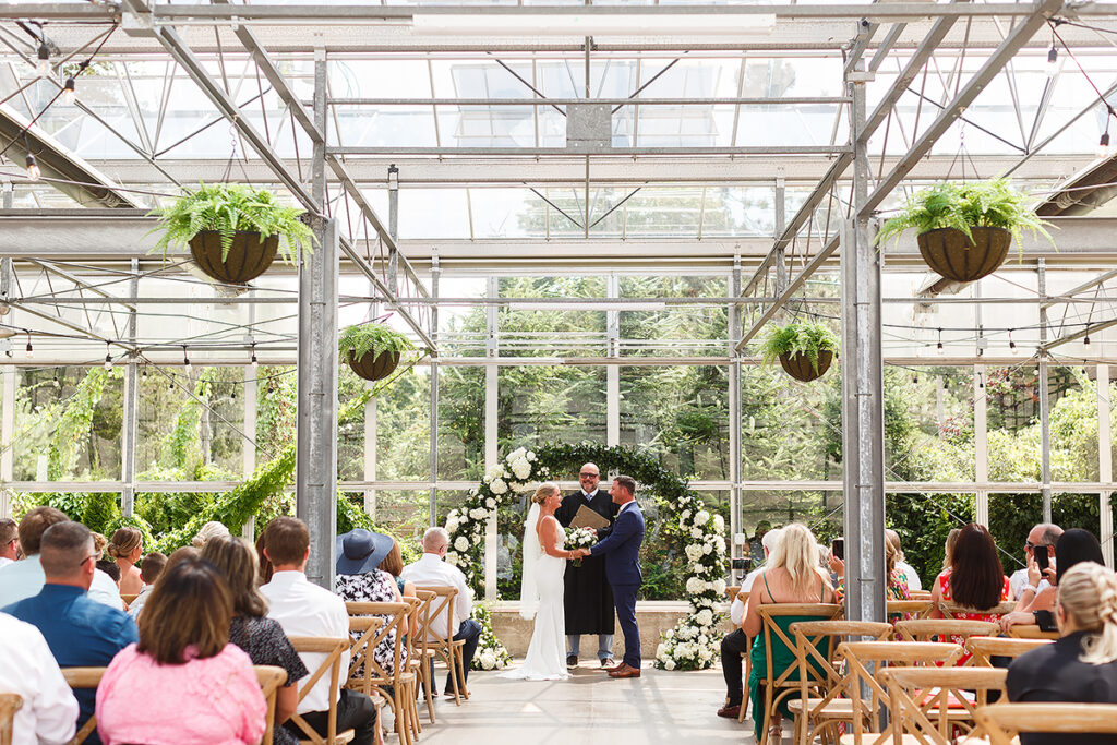 elegant Ivy House summer wedding