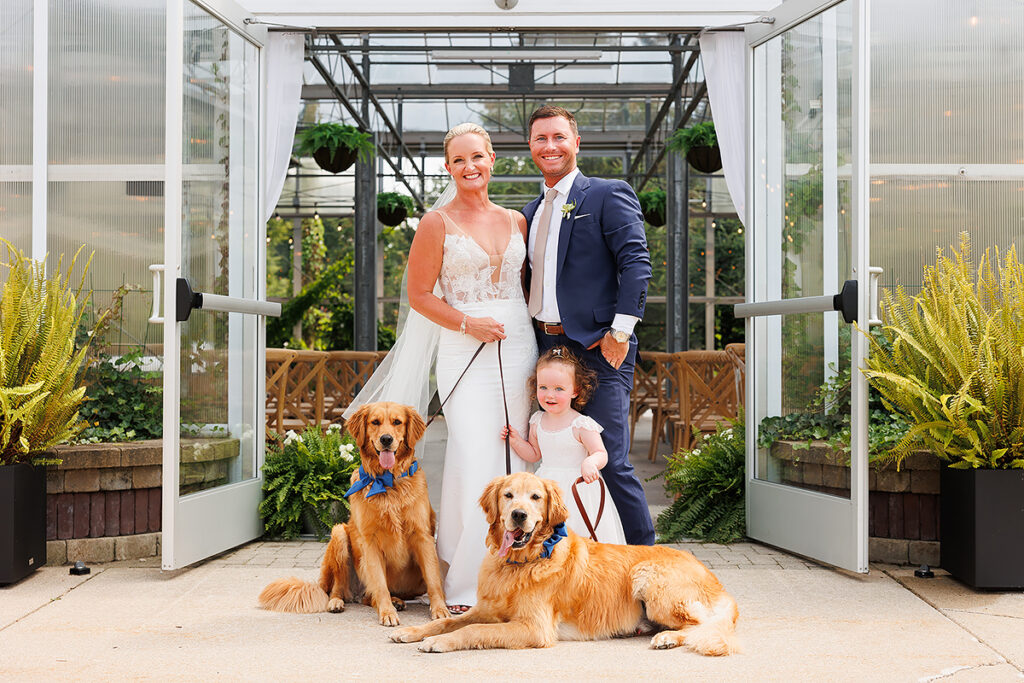 elegant Ivy House summer wedding