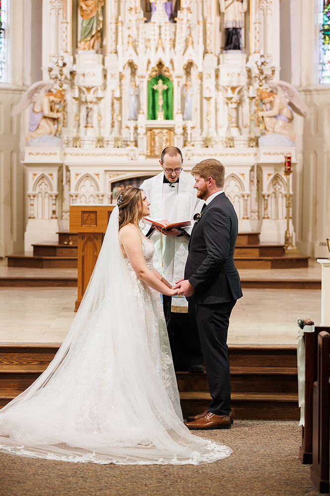 Alaska Haus Winter Wedding