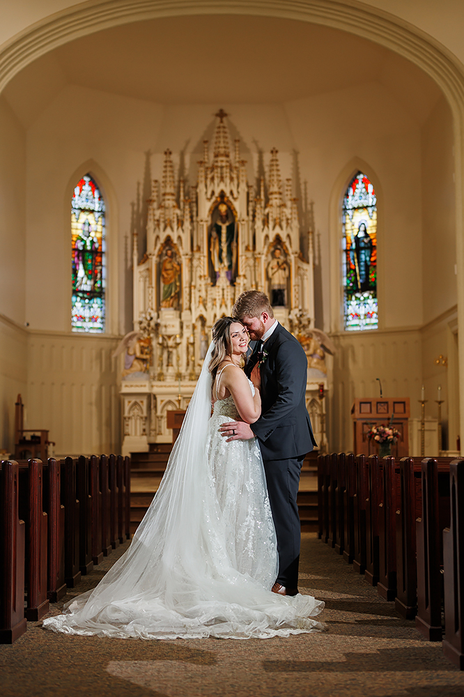 Alaska Haus Winter Wedding