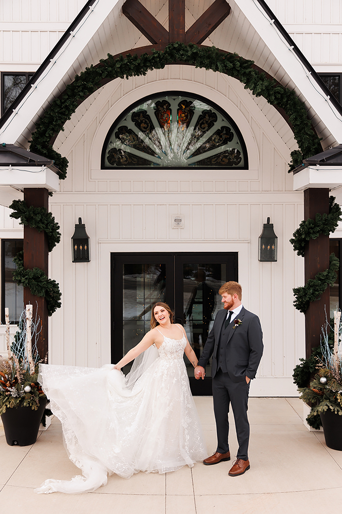 Alaska Haus Winter Wedding