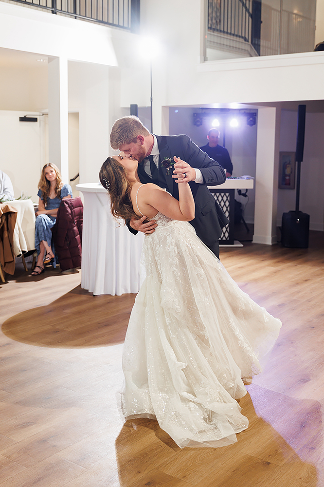 Alaska Haus Winter Wedding