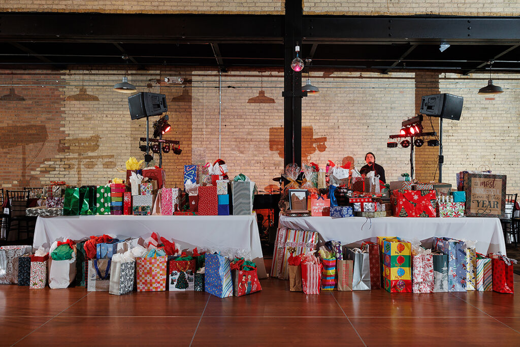 New Vintage Place Holiday Wedding