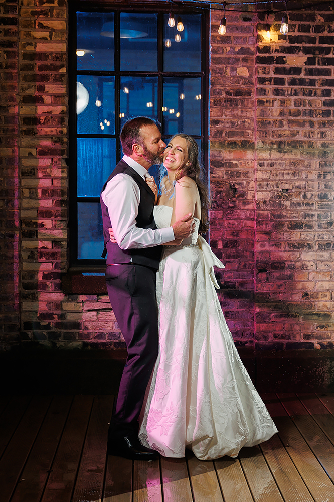 New Vintage Place Holiday Wedding