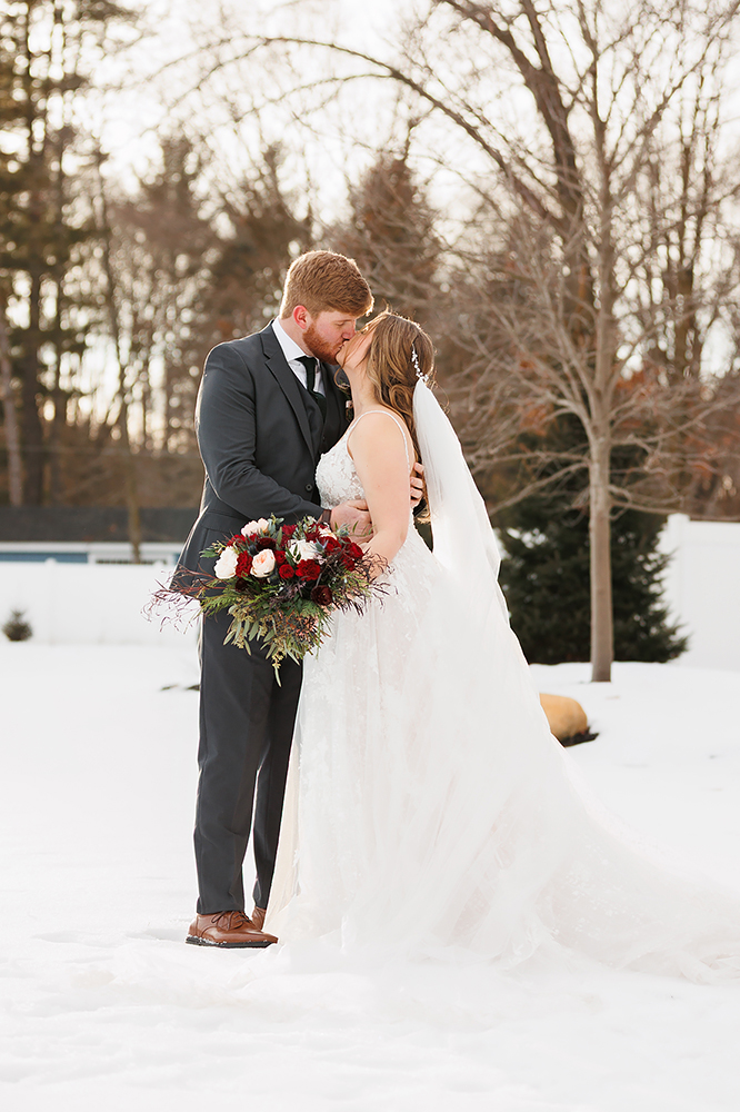 grand rapids wedding photographer